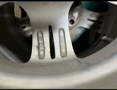 スタッドレスタイヤ＋16インチ アルミホイール205-60-16