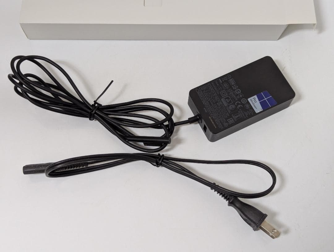 Windowsタブレット本体 Microsoft Surface Pro5 i5/256GB/8GB