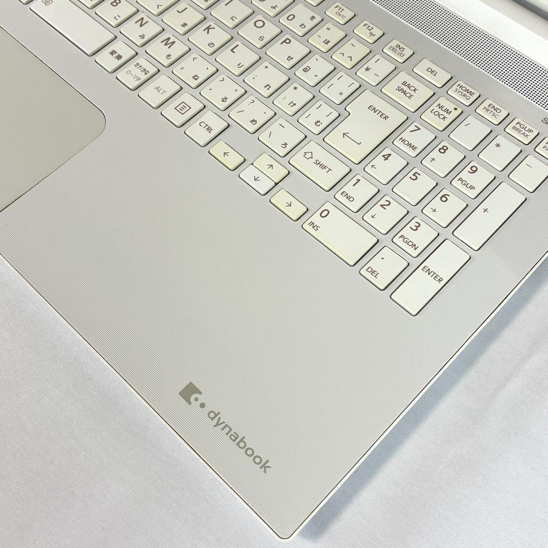 TOSHIBA dynabook T55RW SSD256GB ノートパソコン