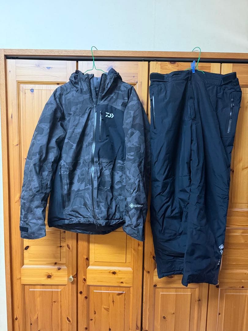 ダイワ　DW-1922 GORE-TEX ウィンタースーツ　ブラックカモ