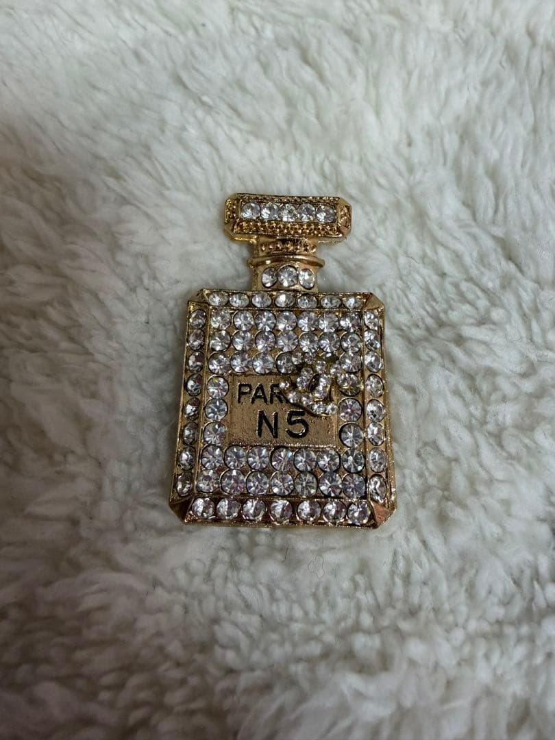 シャネルブローチ