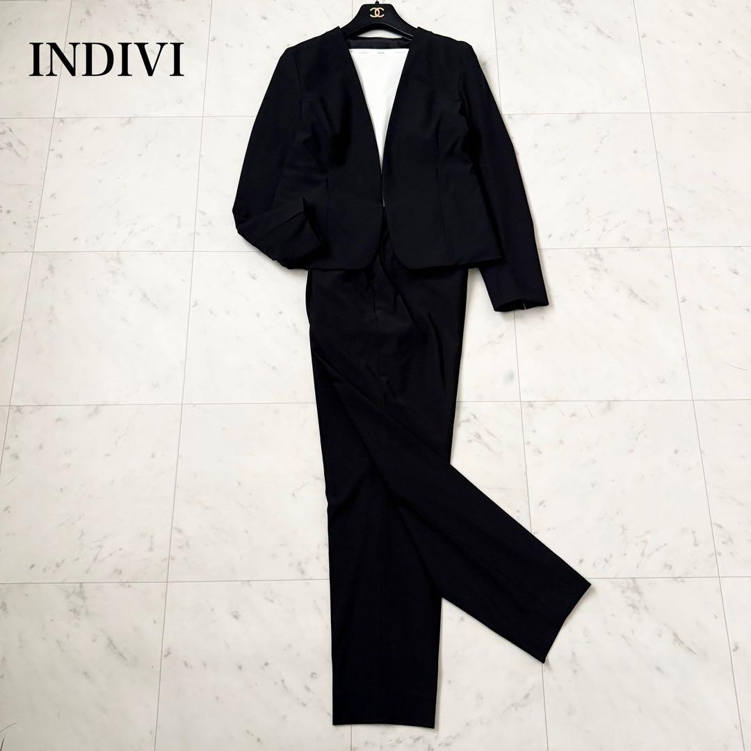 極美品❤️2024　INDIVI インディヴィ　パンツスーツ　ノーカラー　黒