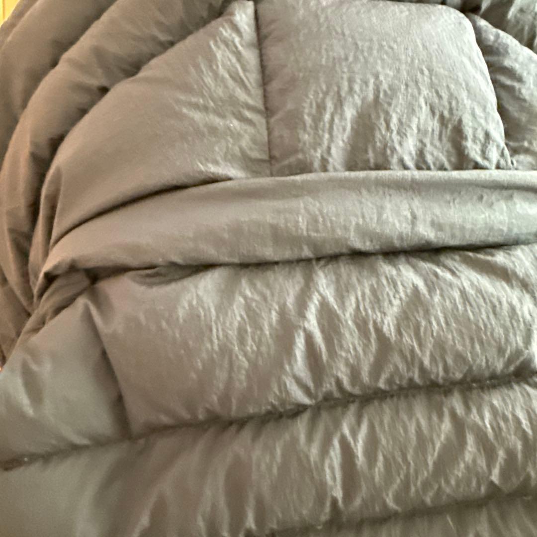 ゆき　TATRAS ネイビー ダウンベスト ファーフード付き　01