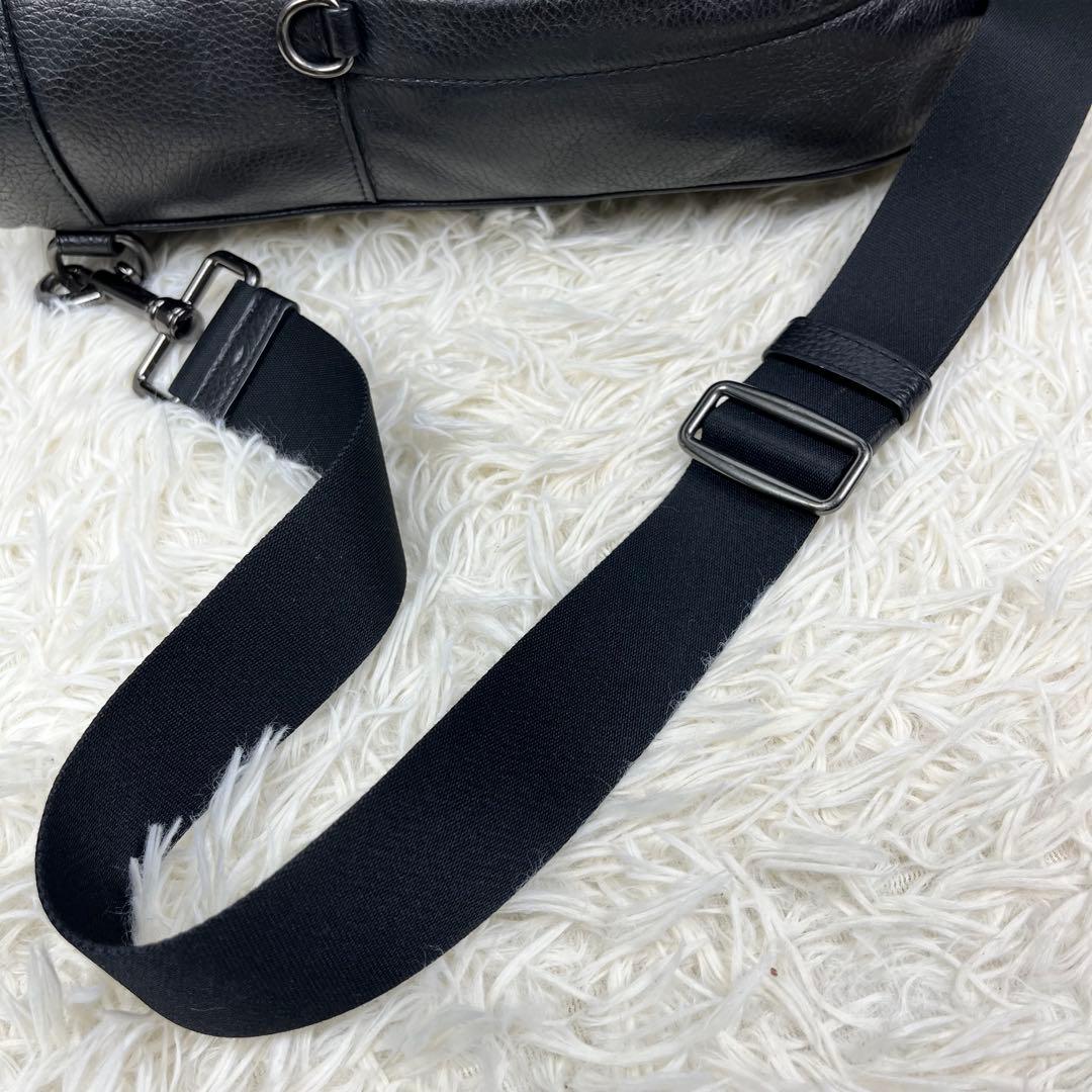 【美品】希少 コーチ ボディバッグ ショルダーバッグ 黒 レザー シボ革
