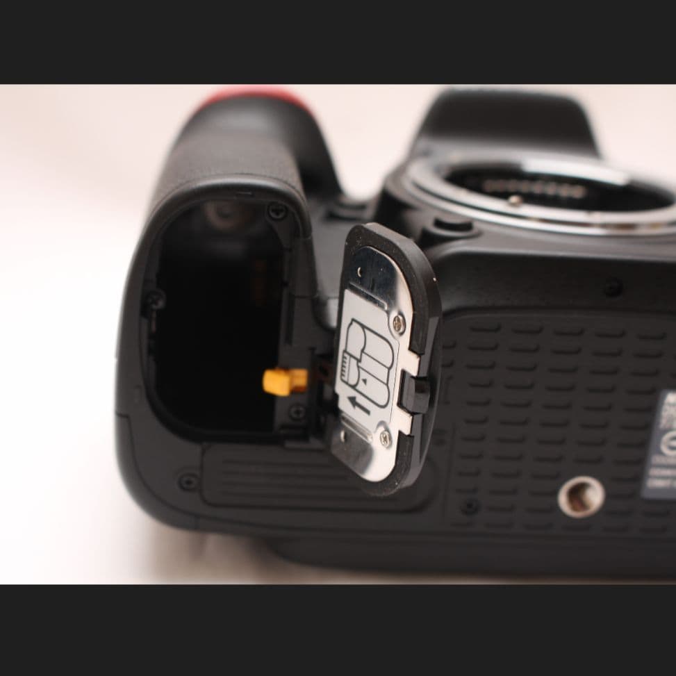 新品級!!ショット極少♪ニコン Nikon D7200 ボディ＃194