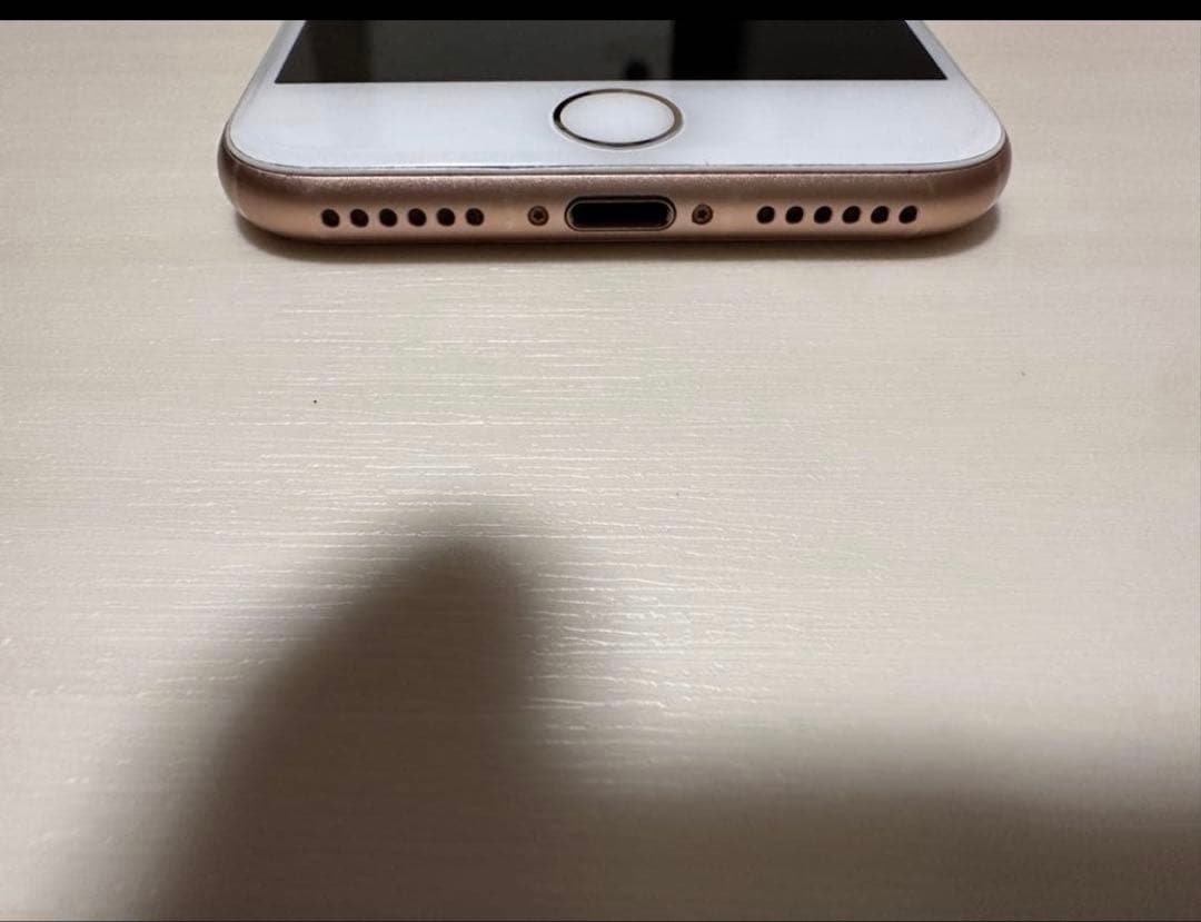 iPhone 8 64GB SIMロック無　バッテリー残量77%