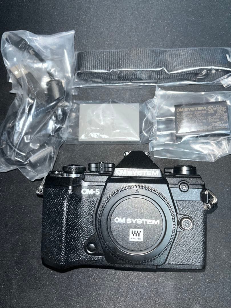 最終値下げOM SYSTEM OM-5 ミラーレスカメラ 本体