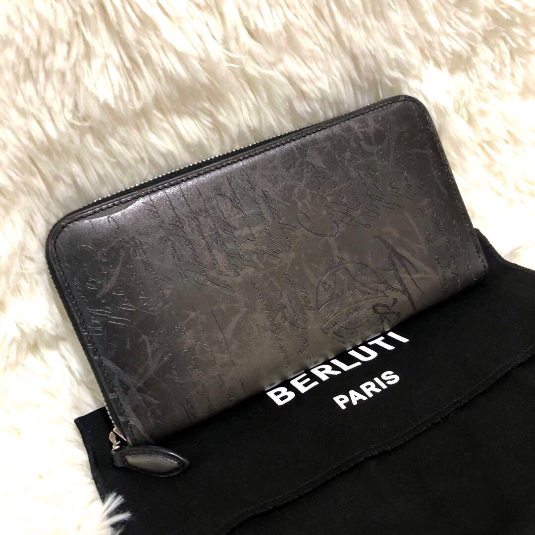 未使用✨ベルルッティ レザー　ラウンドファスナー　長財布