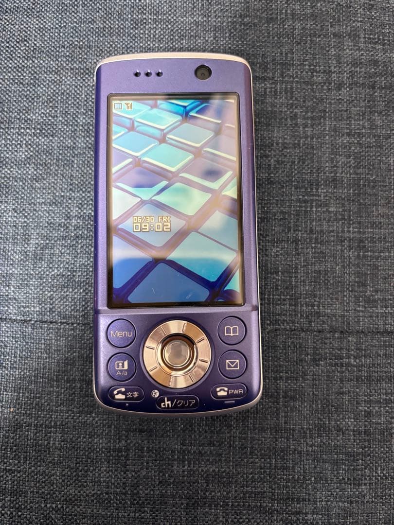 FOMA 0902iS パープル スライド式携帯電話 本体 モック