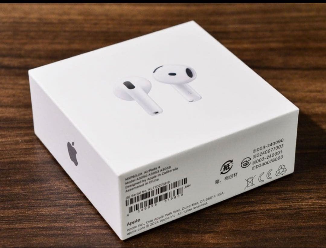 AirPods4本体 ホワイト　ノイズキャンセル機能無し