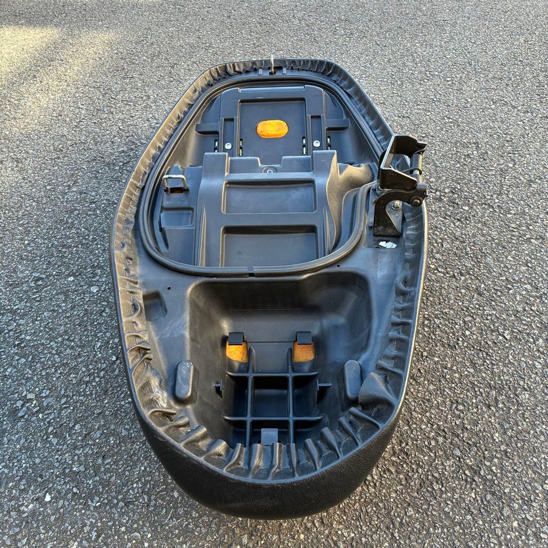 け*る様 HONDAホンダフォルツァMF06 純正シート FORZA250cc