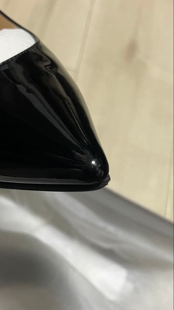 JIMMY CHOO ポインテッドトゥ　パテントパンプス