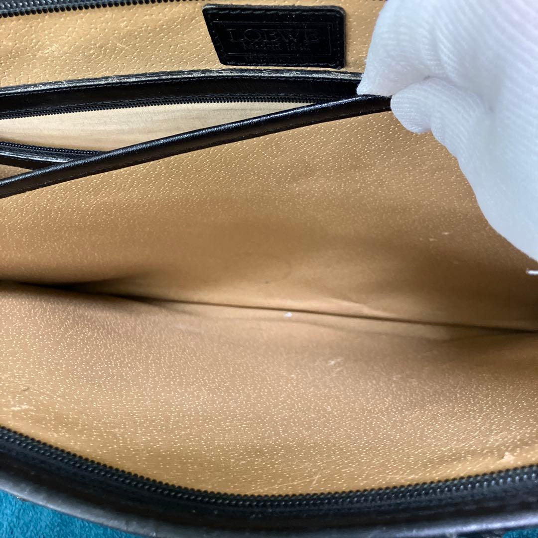 ロエベ　ビジネスバッグ 黒 ロゴ入り