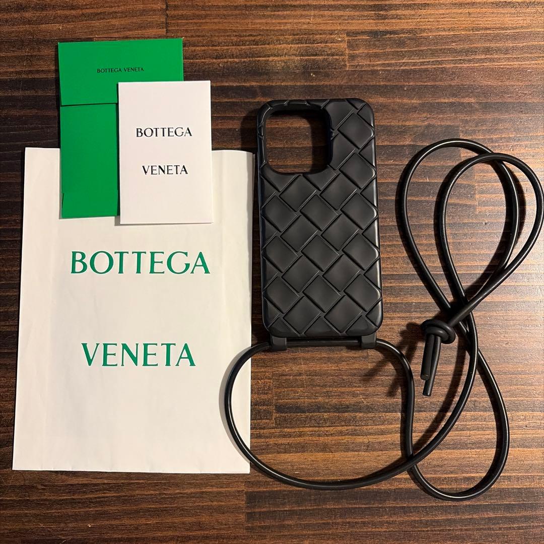 BOTTEGA VENETA iPhone15proケース ショルダー付き