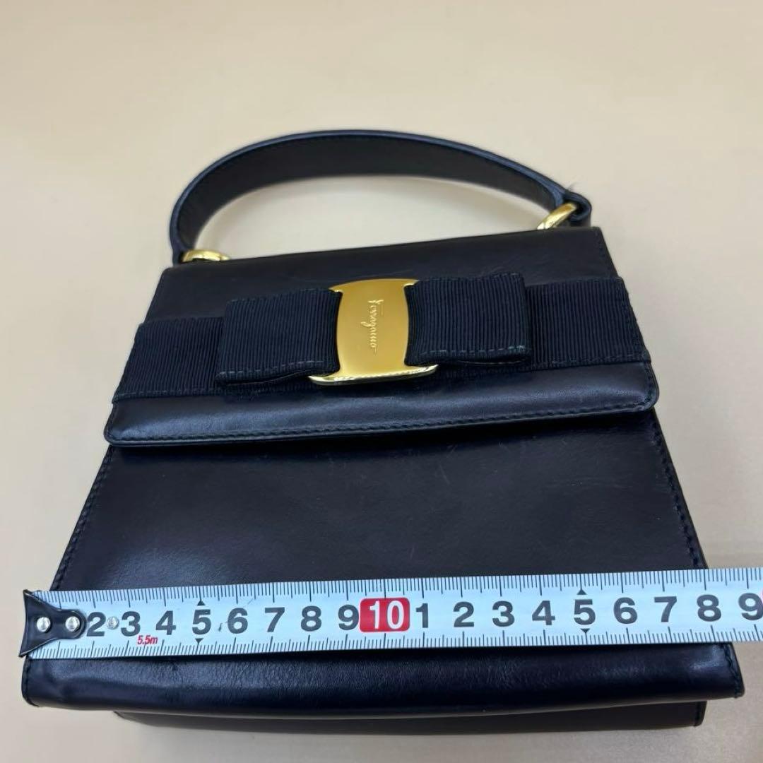 Salvatore Ferragamo ヴァラ リボン レザー ハンドバッグ