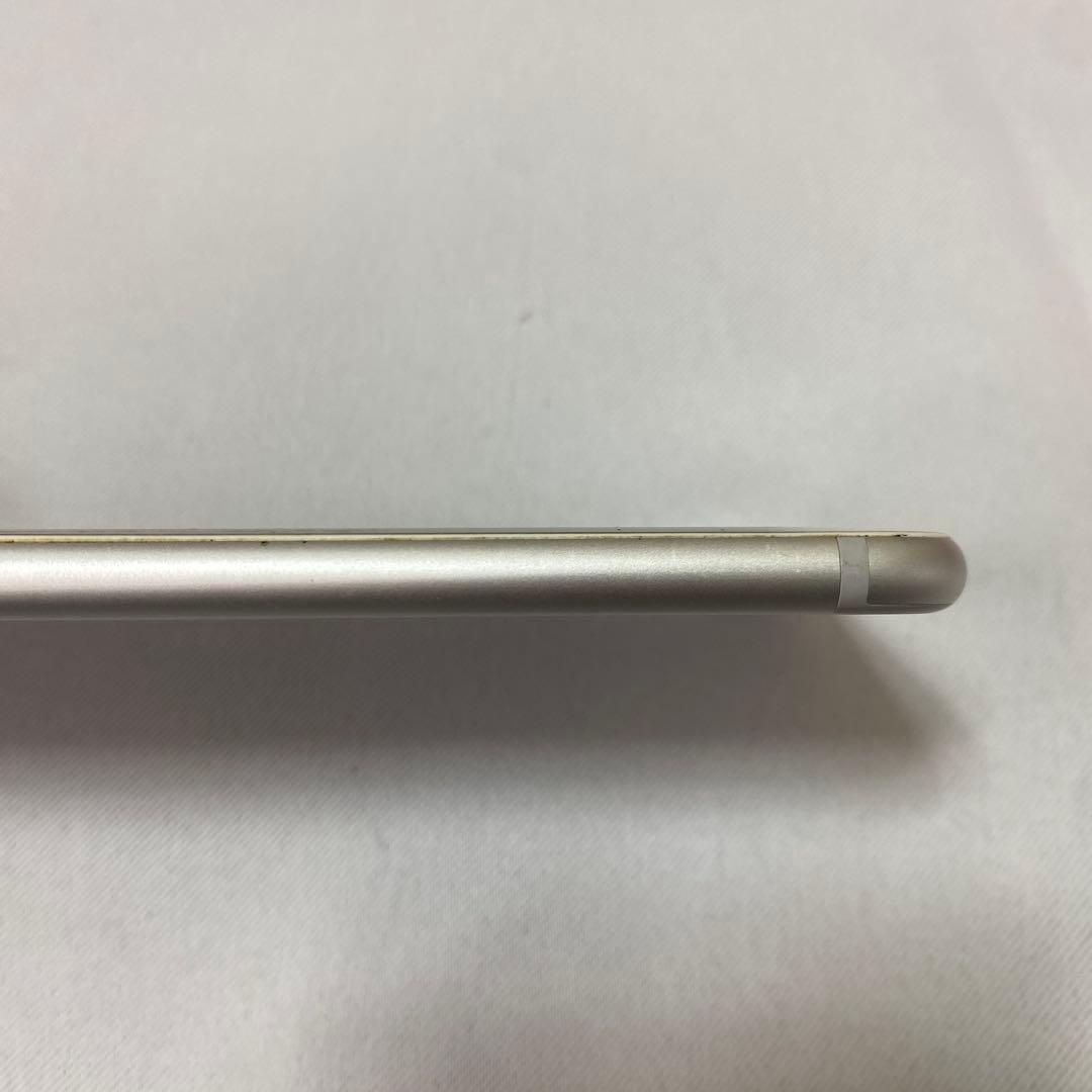 【中古】Apple iPhone 7 シルバー 本体 M188