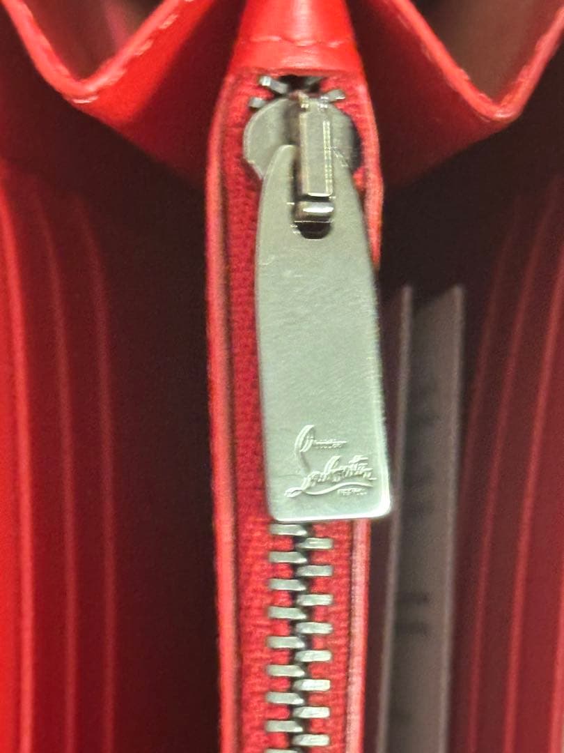 美品！Christian Louboutin パネトーネ　長財布