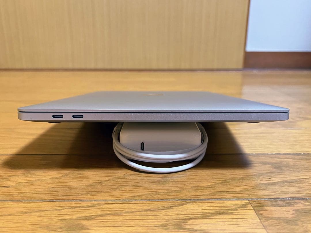 MacBook Pro 13インチ M2チップ SSD 512GB