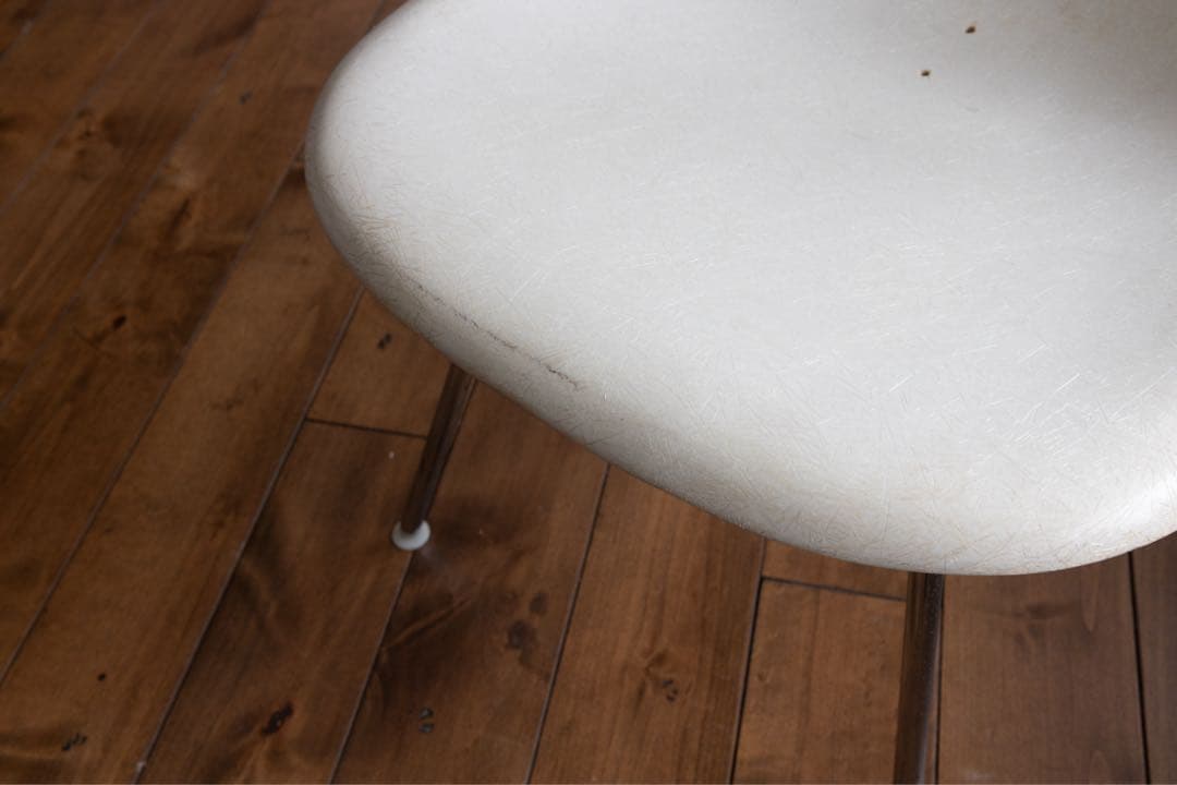 Herman Miller Eames DSW シェルチェア ホワイト