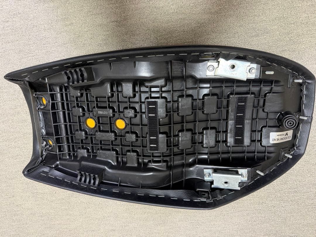 ワイズギア　SR400 ローダウンシート ('10〜'17モデル)