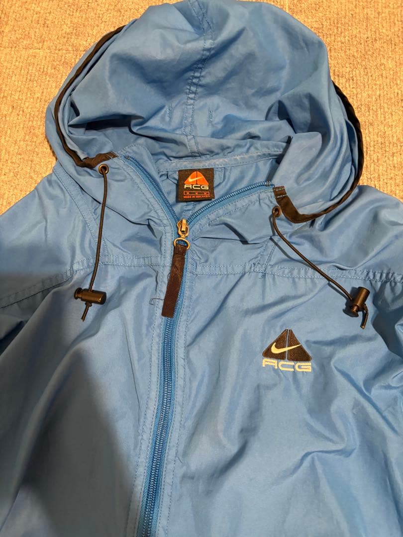 Nike ACG フード付きナイロンジャケット