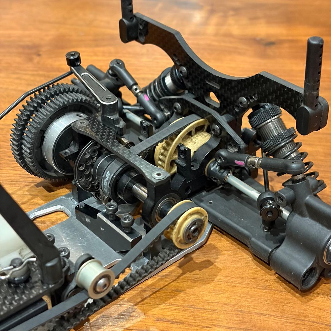 t*2様 INFINITY IF15 1/10GP ツーリングカーシャーシ