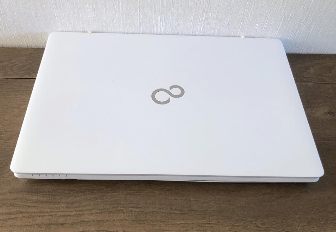 富士通 FMV LIFEBOOK AH77/B1