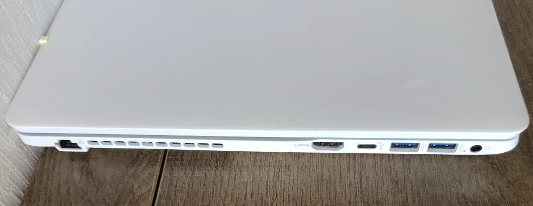 富士通 FMV LIFEBOOK AH77/B1