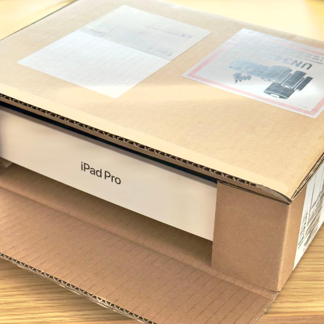 第4世代 iPad Pro 12.9インチ スペースグレー