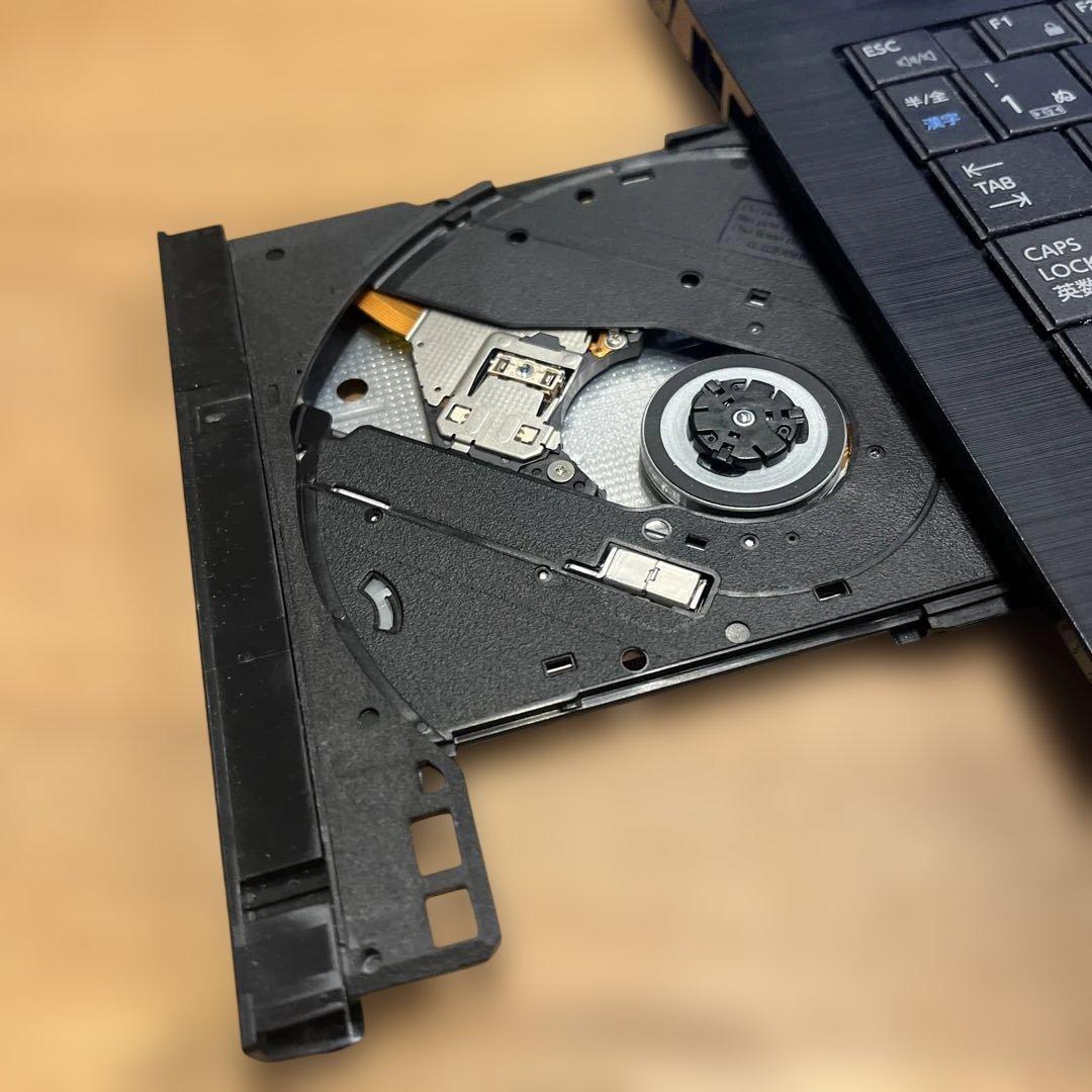 TOSHIBA dynabook i7-6600U 15.6インチ