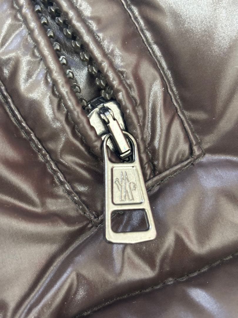 【美品】モンクレール ダウンベスト 正規品 茶系 ブラウン Sサイズ