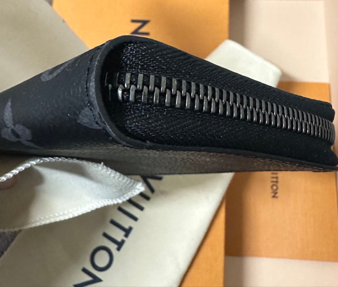 ルイ・ヴィトン　ジッピーウォレット