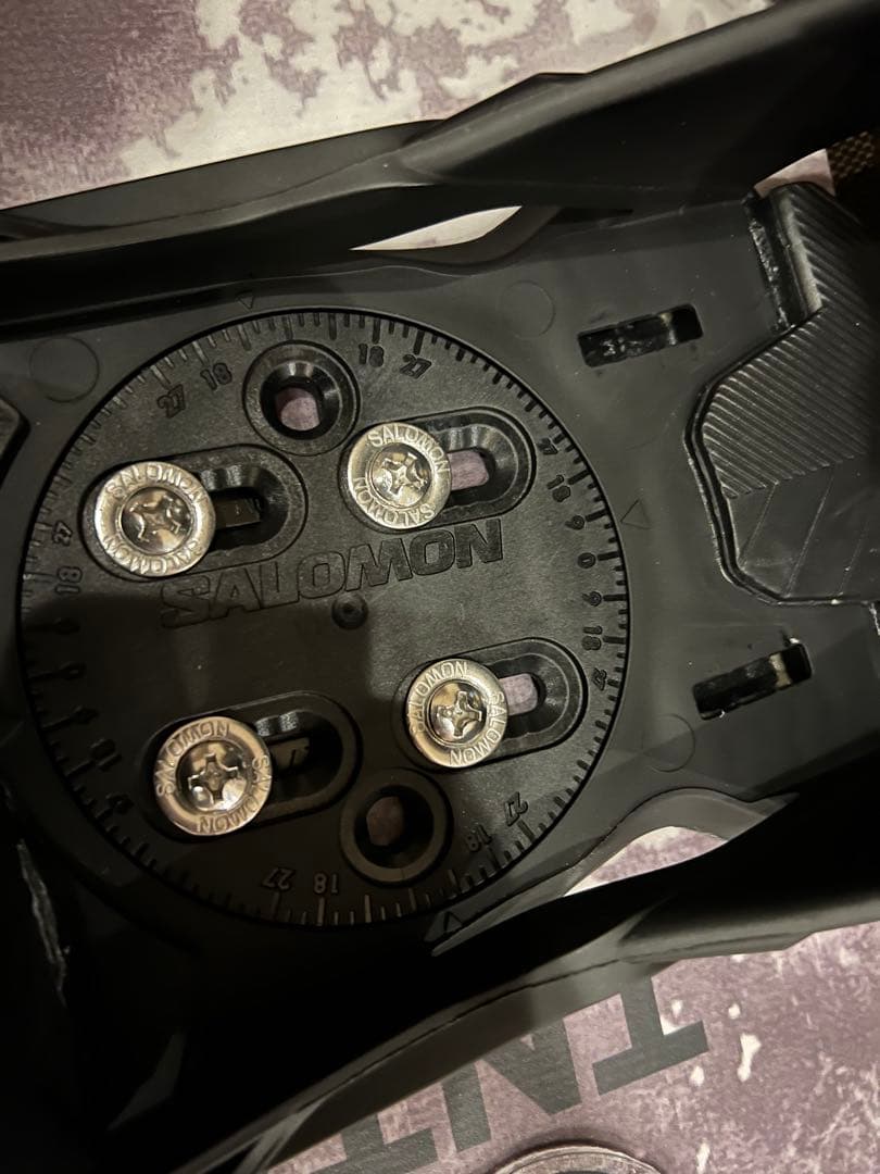 【美品】FNTCスノーボード　SALOMONビンディング付※2025年12月購入