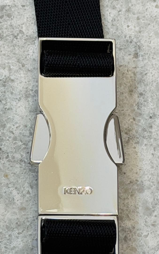 【極美品】KENZO ケンゾー ボディバッグ ウエストポーチ タイガー 刺繍 黒