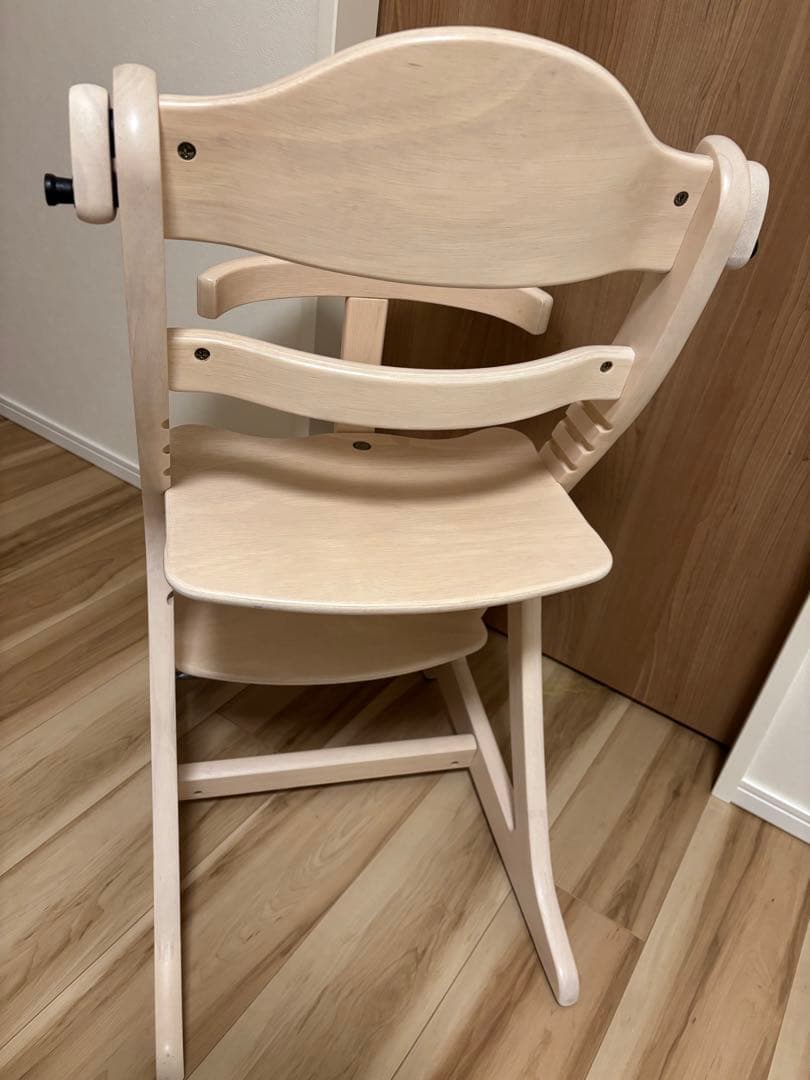 大和屋　すくすくチェアスリムプラス　テーブル未使用　ベルト、クッション付