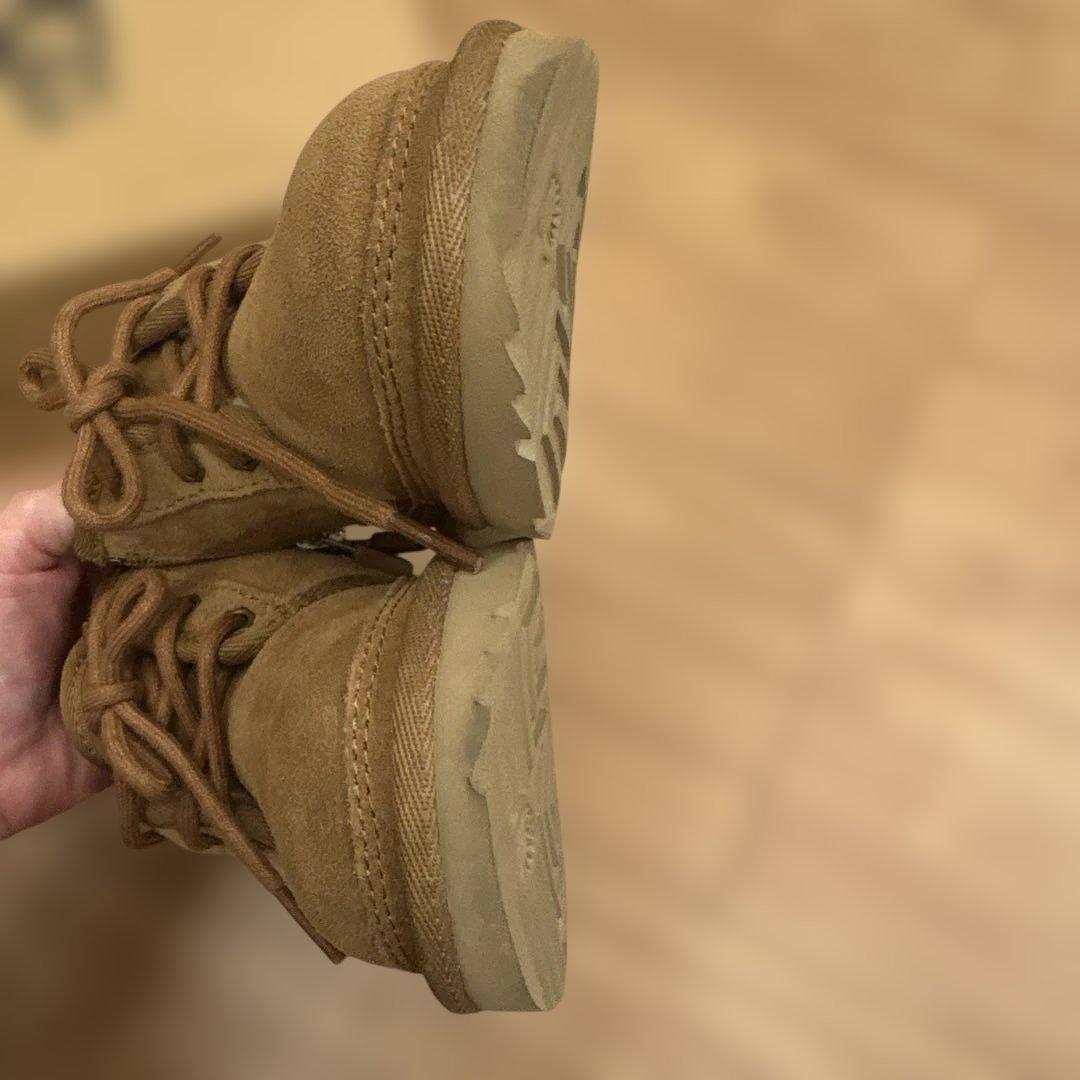 美品UGG T NEUMELL Ⅱキッズ ムートンブーツ　16㎝