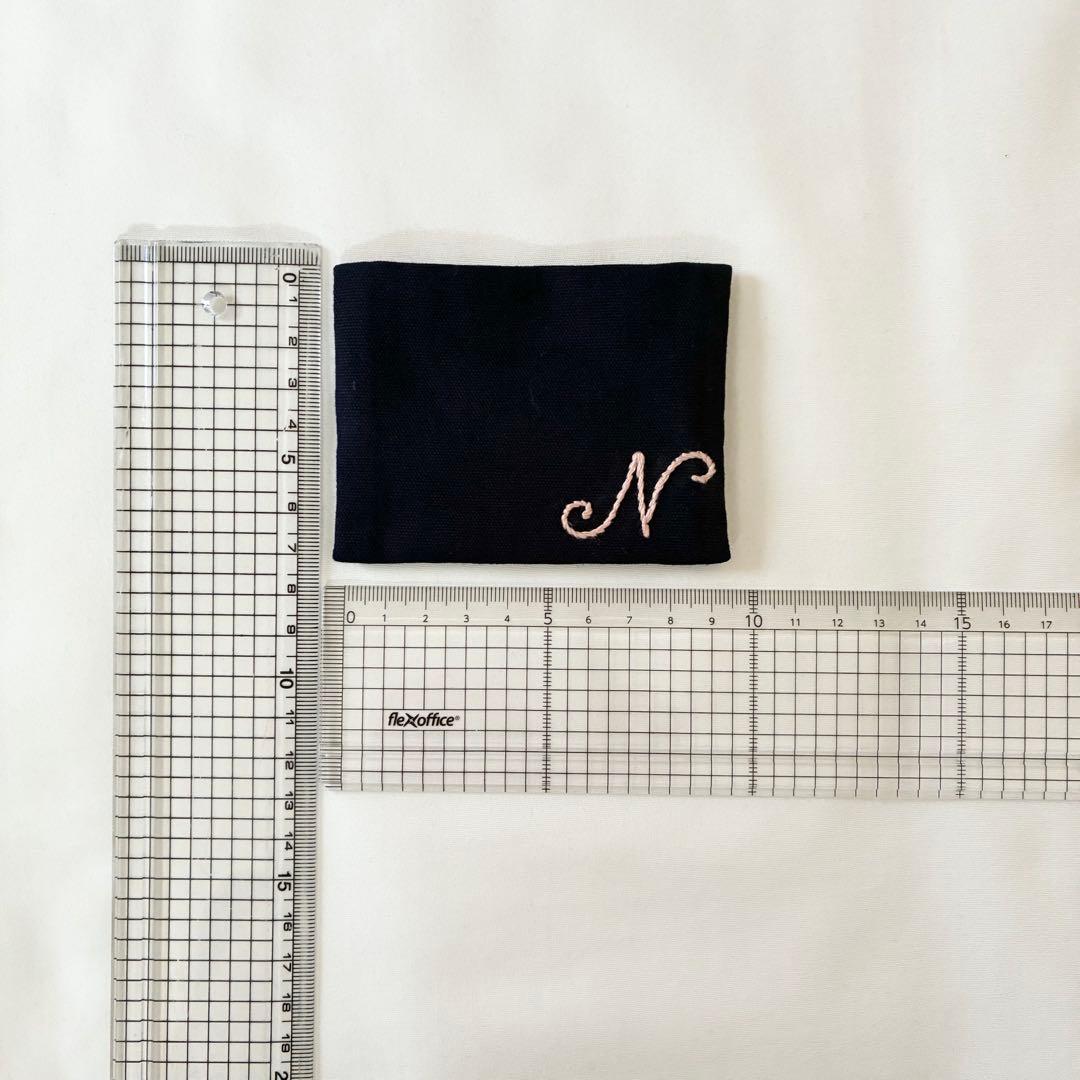 こん　手刺繍　シューズバッグ　サブバッグ　ティッシュケース　【1/2】