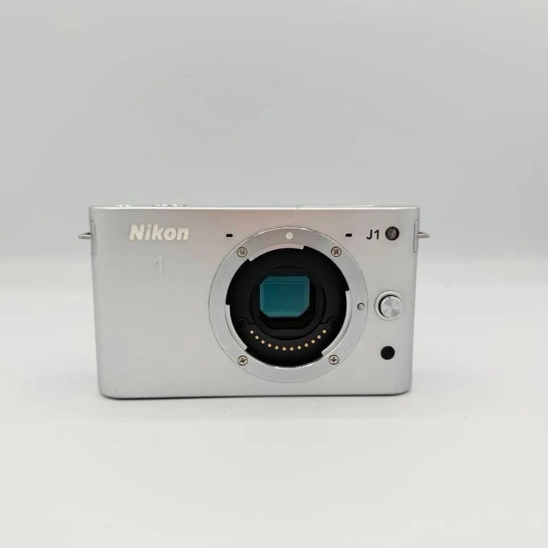 Nikon 1 J1 ニコン　デジタルカメラ　レンズ　シルバー　ボディ　箱あり