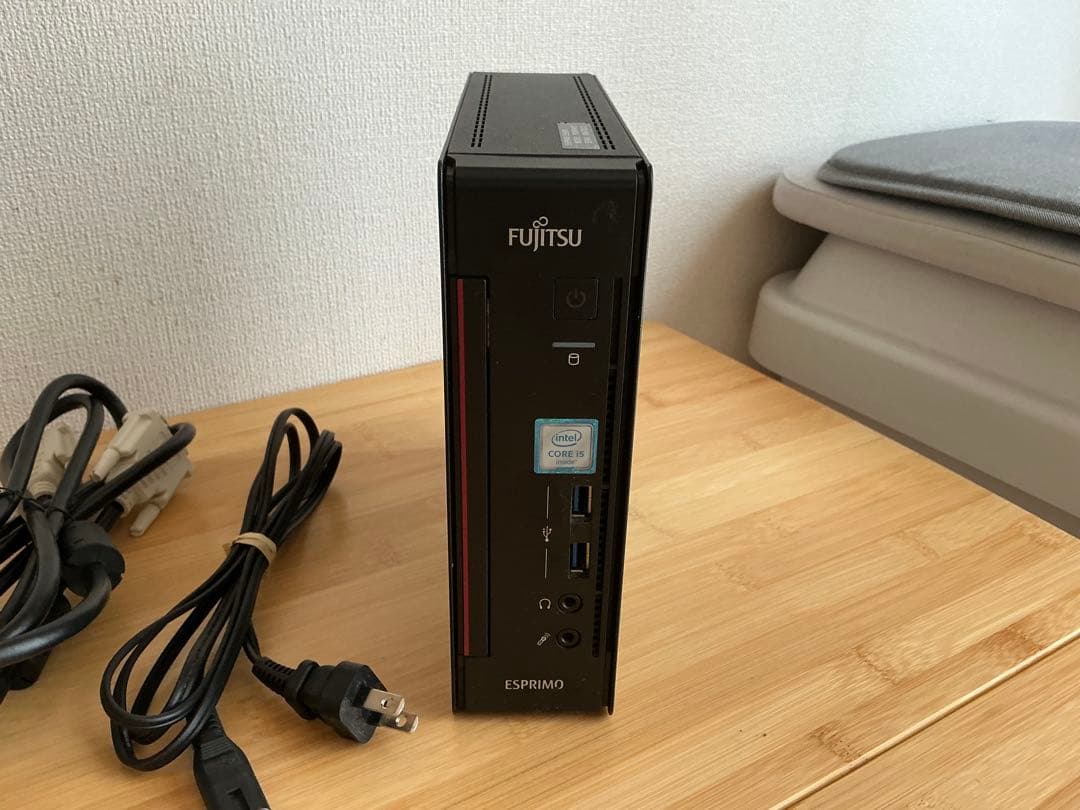 ミニPC Fujitsu ESPRIMO Q556/M Core i5 SSD 10Pro
