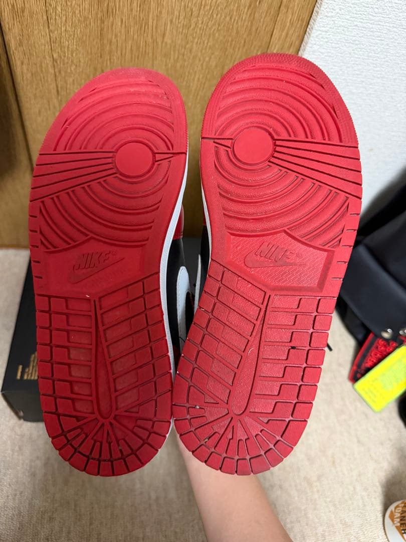 Nike Air Jordan 1 レッド/ブラック/ホワイト