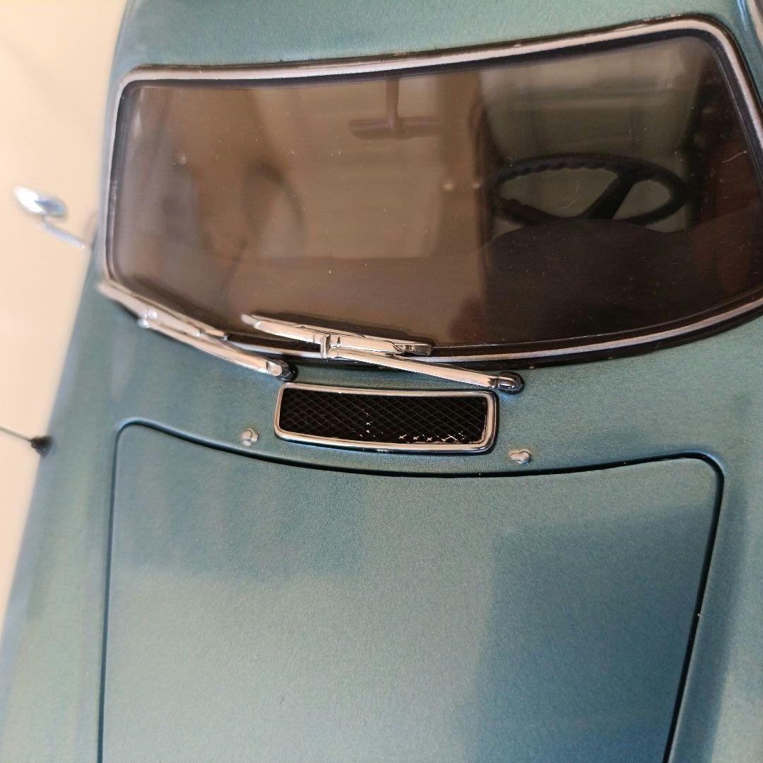 ミニチャンプス製　ボルボ P1800 ES ブルー