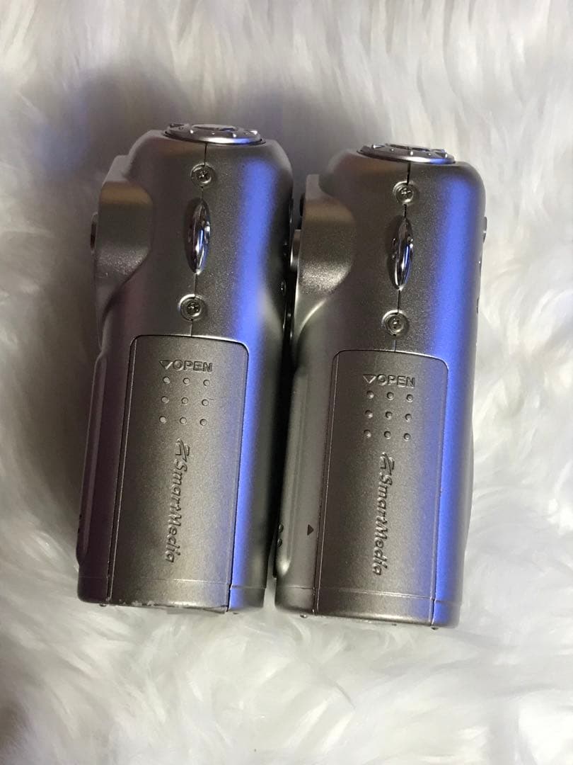 Fujifilm finepix F601 コンパクトデジタルカメラ 2台セット