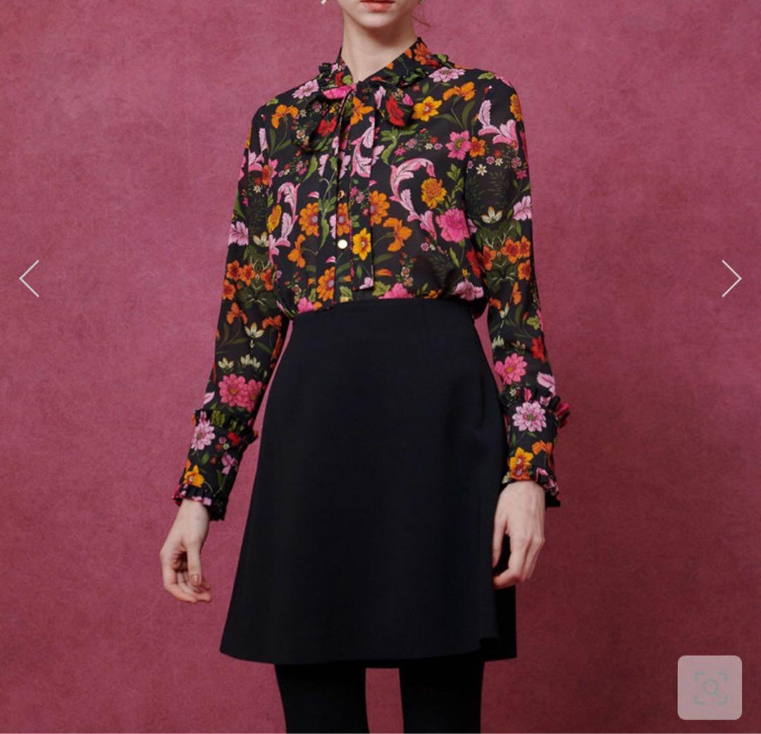 【LOULOU WILLOUGHBY】シンメトリーフラワーリボンブラウス