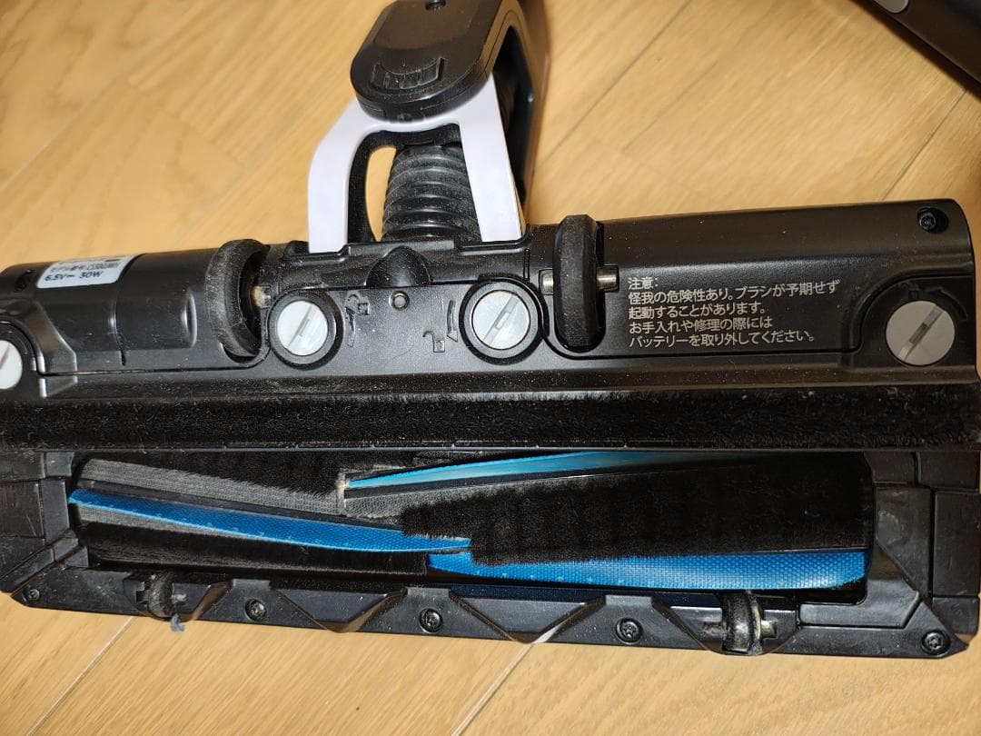 シャーク★コードレスクリーナー★CS300JWH★バッテリー新品と同等★