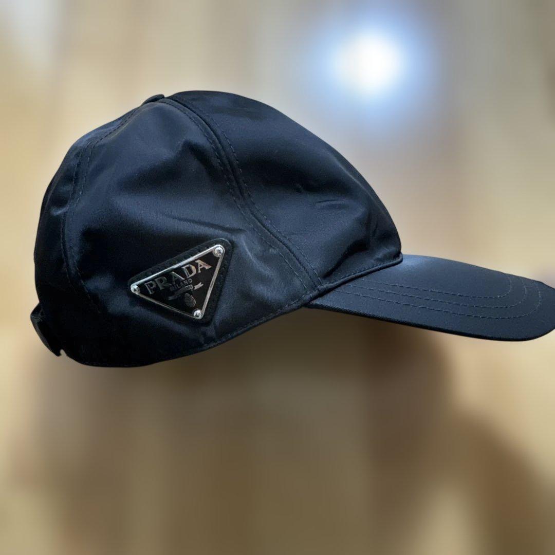 PRADA ブラックナイロンキャップ