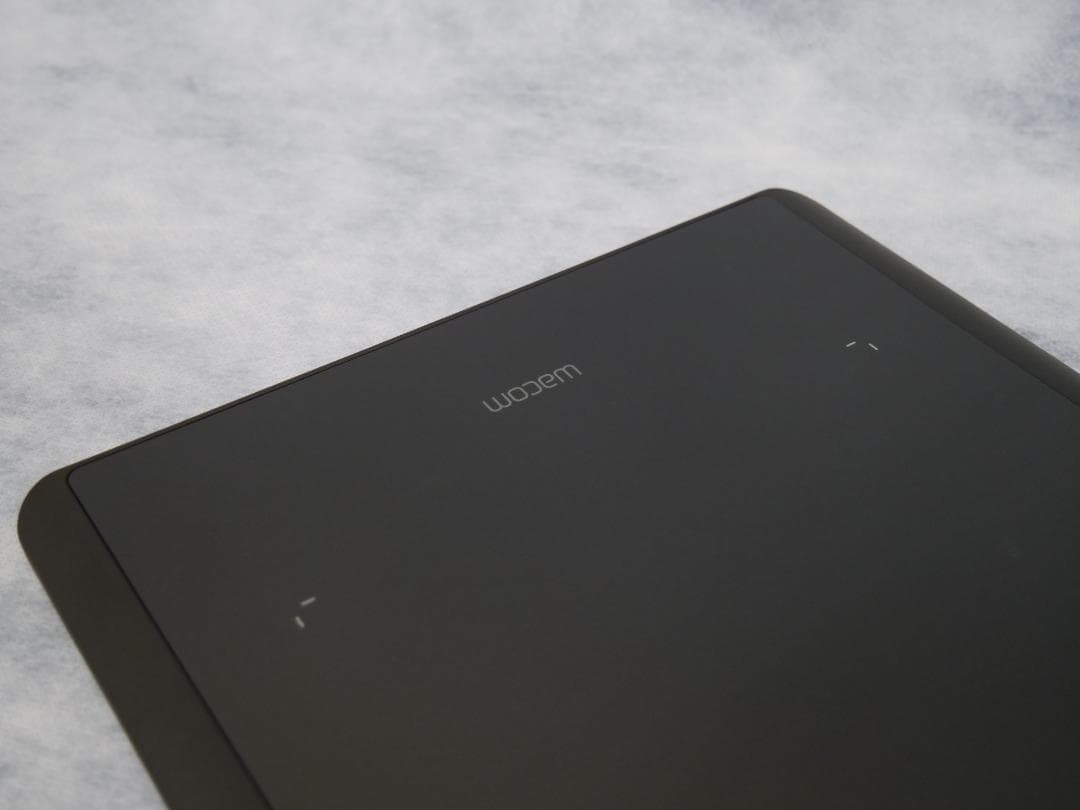 ワコム製ペンタブレット Intuos Pro Medium PTH-660/K0