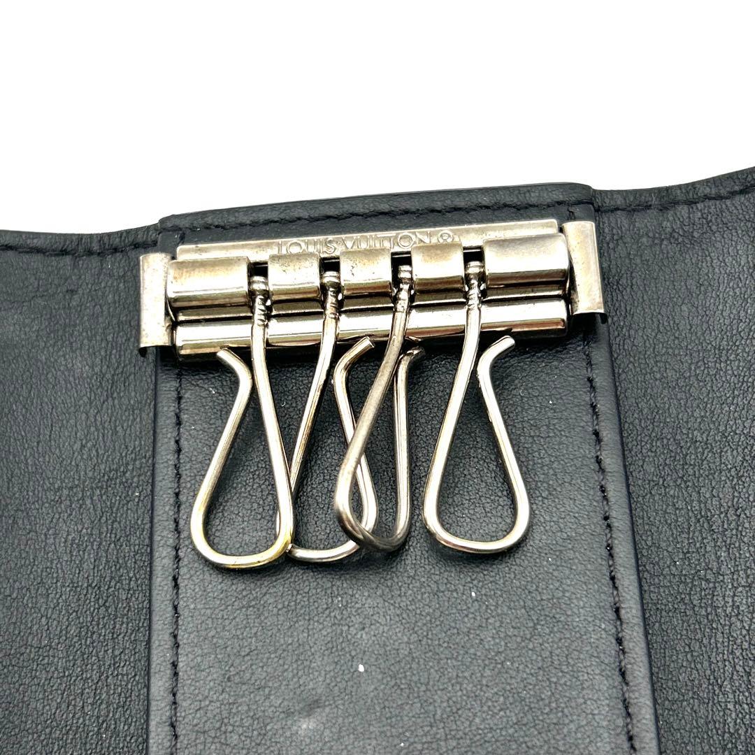 LOUIS VUITTON ヴィトン マヒナ 4連キーケース パンチング レザー