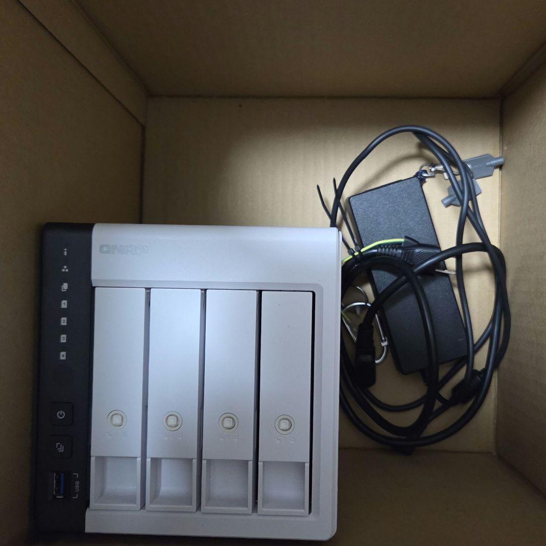QNAP NAS 4ベイ USB 3.0