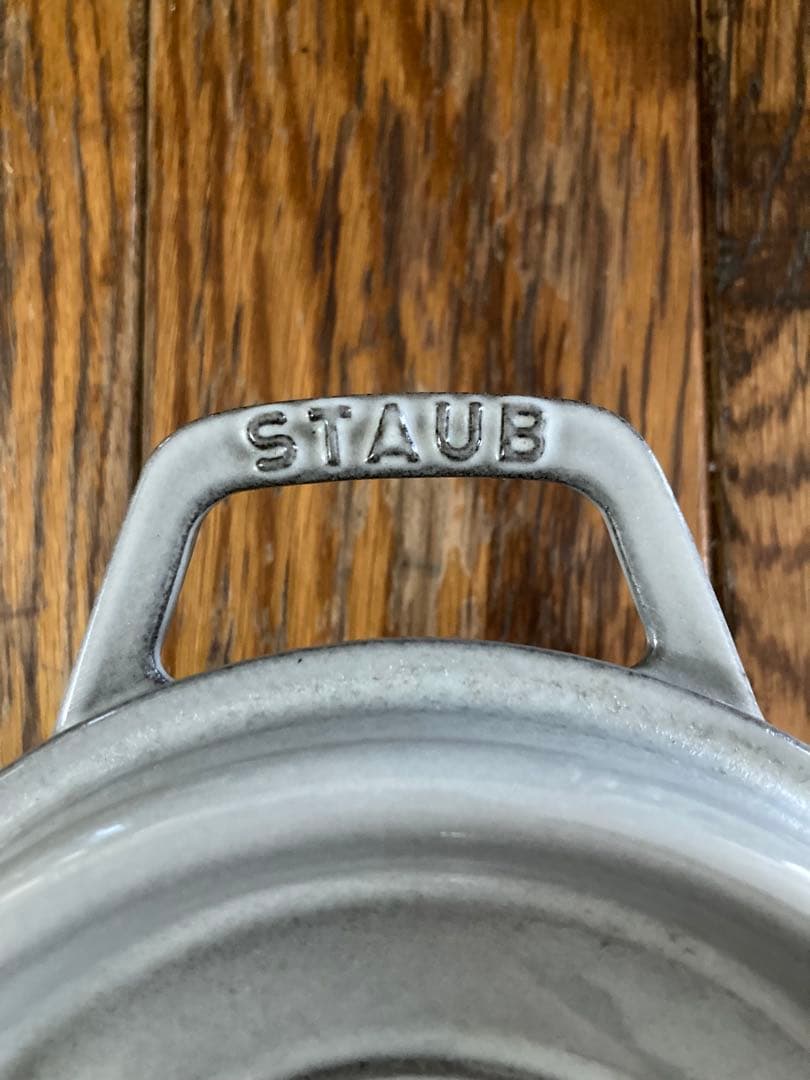 【staubストウブ】IH&ガス対応 27cmオーバル鍋 ※定価40,700円