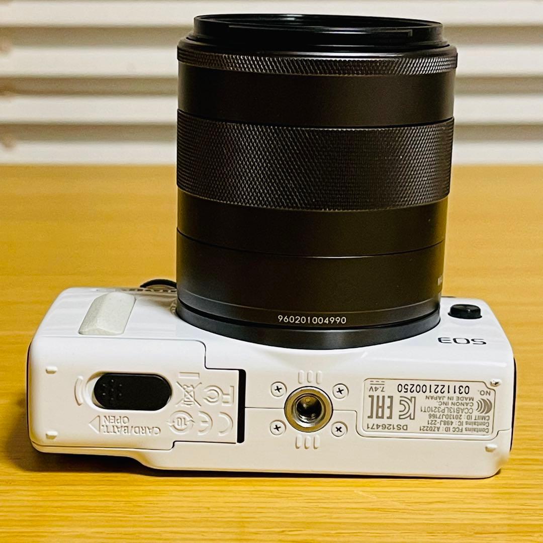 【美品】Canon EOS M2 ホワイト ミラーレス 一眼レフ デジタルカメラ